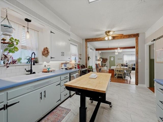 723 S Dixon Street, Gainesville, TX 76240