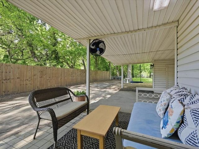 723 S Dixon Street, Gainesville, TX 76240