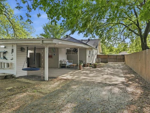 723 S Dixon Street, Gainesville, TX 76240