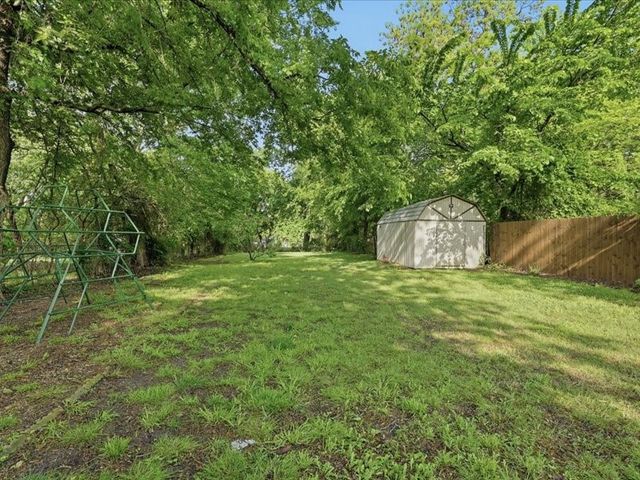 723 S Dixon Street, Gainesville, TX 76240