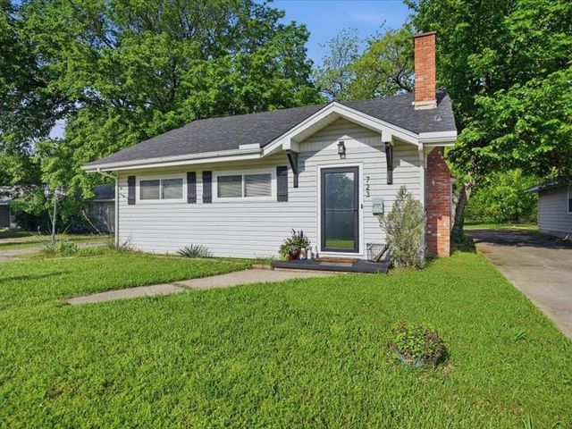 723 S Dixon Street, Gainesville, TX 76240