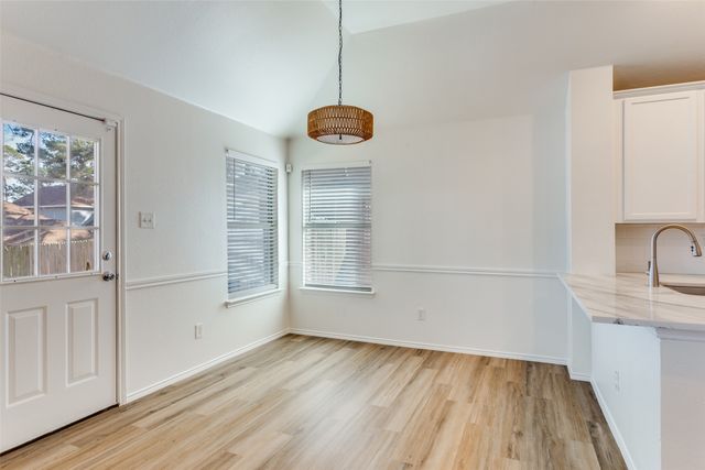 533 Lowery Oaks Trail, Fort Worth, TX 76120