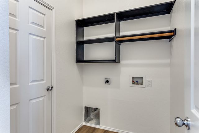 533 Lowery Oaks Trail, Fort Worth, TX 76120