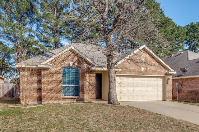 533 Lowery Oaks Trail, Fort Worth, TX 76120