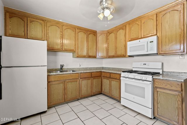 7707 Parral Drive, El Paso, TX 79915