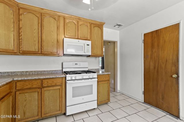7707 Parral Drive, El Paso, TX 79915