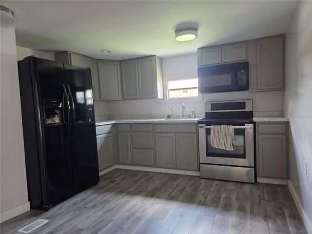 6240 CONNECTICUT STREET, Zephyrhills, FL 33542