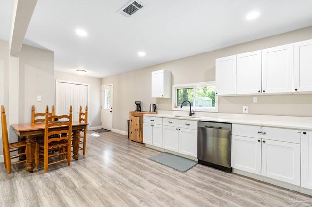 919 Blue Springs Dr, Pensacola, FL 32505