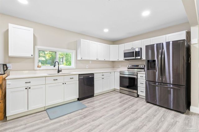 919 Blue Springs Dr, Pensacola, FL 32505