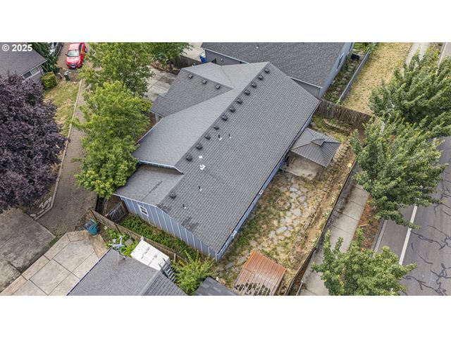 13802 Ne 33RD Cir, Vancouver, WA 98682