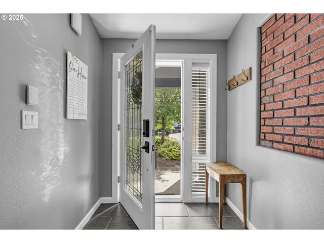 13802 Ne 33RD Cir, Vancouver, WA 98682