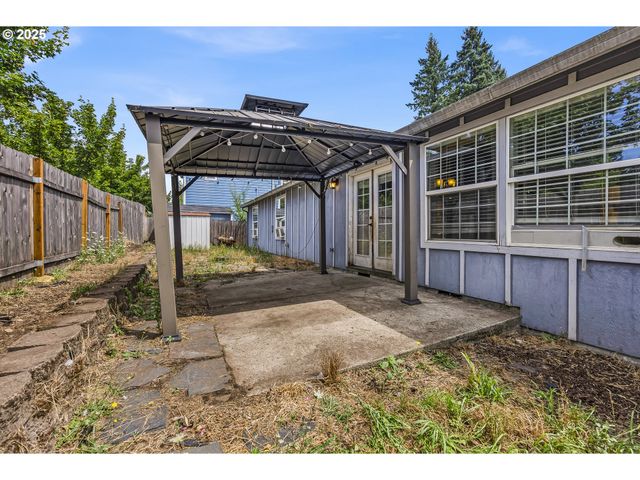 13802 Ne 33RD Cir, Vancouver, WA 98682