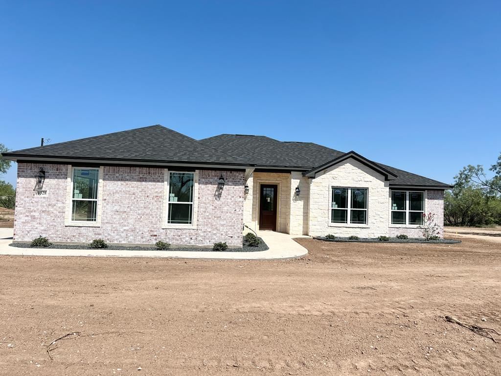 Image 1 of property listing at 1328 Stone Ledge Lane, San Angelo, TX 76904