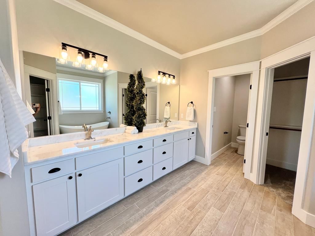 Image 18 of property listing at 1328 Stone Ledge Lane, San Angelo, TX 76904