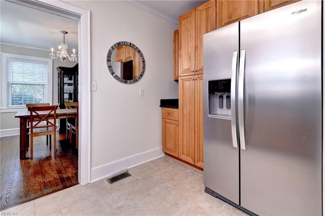 606 River RD, Newport News, VA 23601
