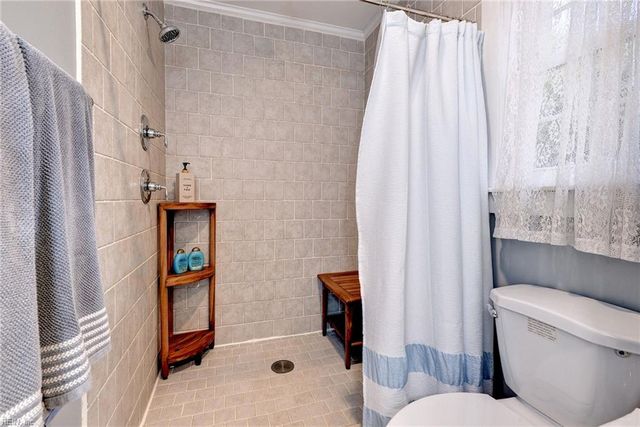 606 River RD, Newport News, VA 23601