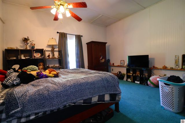 5701 Oakhaven Dr, Paducah, KY 42003