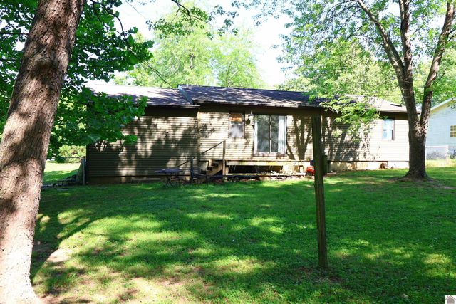 5701 Oakhaven Dr, Paducah, KY 42003