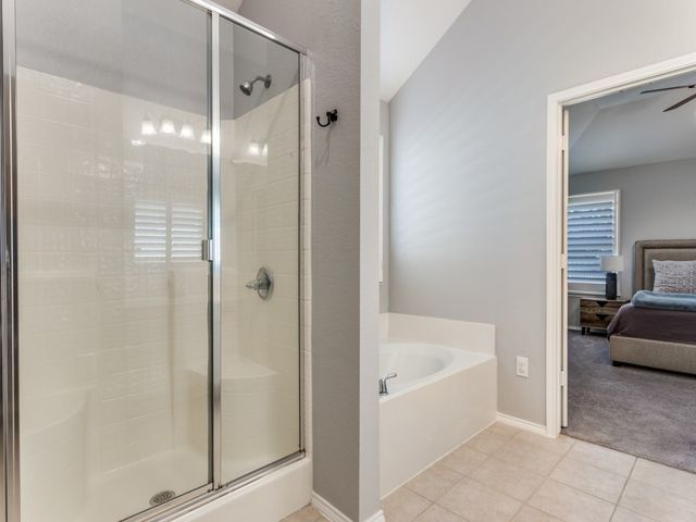 10505 Stonehill Drive, Benbrook, TX 76126