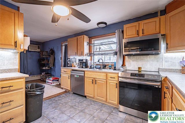 1303 State Street, Longswamp Twp, PA 19539