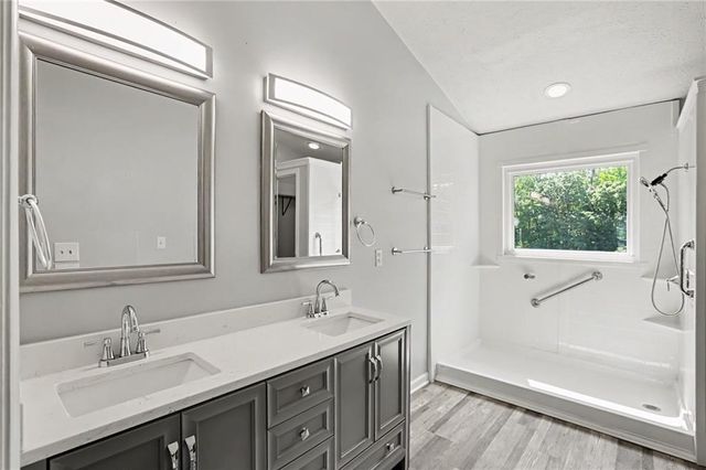 1975 Wynhurst Crossing, Stone Mountain, GA 30088