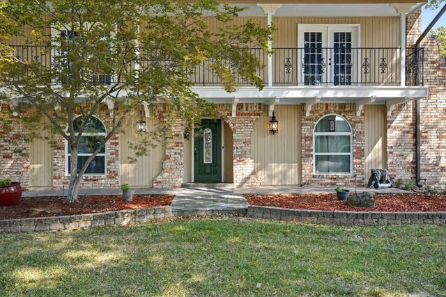 502 Fairway Drive, Broken Arrow, OK 74011