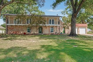 502 Fairway Drive, Broken Arrow, OK 74011