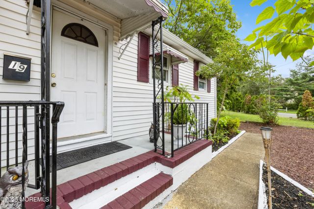 19 Ashwood Drive, Brick, NJ 08723