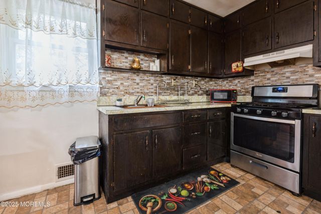 19 Ashwood Drive, Brick, NJ 08723