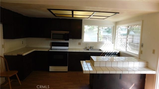 2257 E Olive, Merced, CA 95340