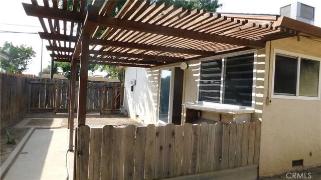 2257 E Olive, Merced, CA 95340