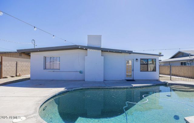 1612 E GAYLON Drive, Tempe, AZ 85282