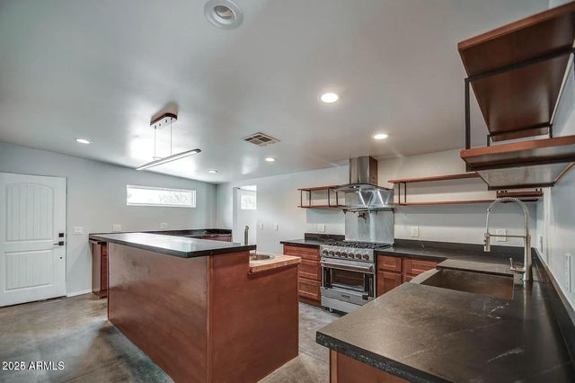 1612 E GAYLON Drive, Tempe, AZ 85282