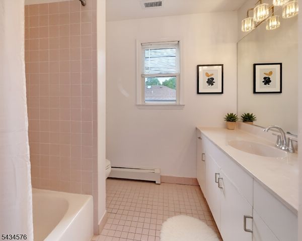 47 Schoener Rd, East Hanover Twp., NJ 07936