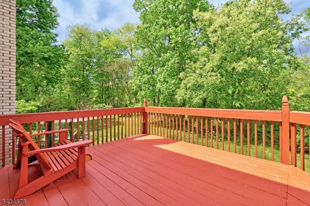 47 Schoener Rd, East Hanover Twp., NJ 07936