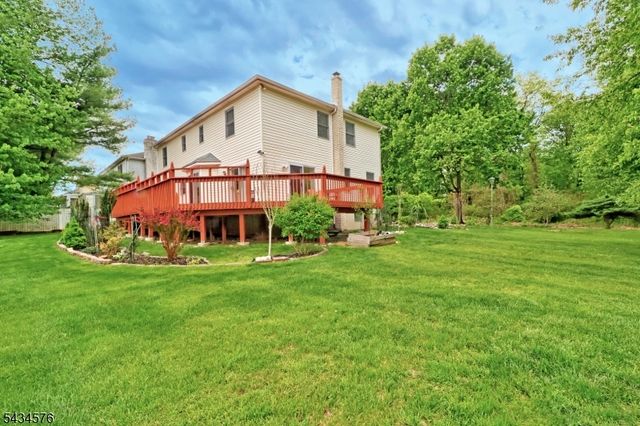 47 Schoener Rd, East Hanover Twp., NJ 07936