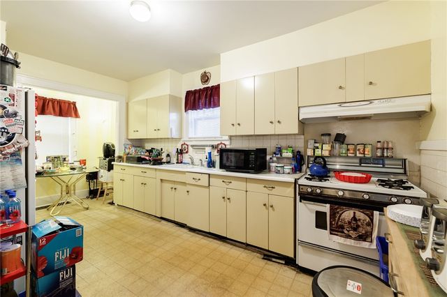 316 Ravenwood Avenue, Rochester, NY 14619