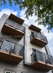 1315 NW 1st St 203, Miami, FL 33125