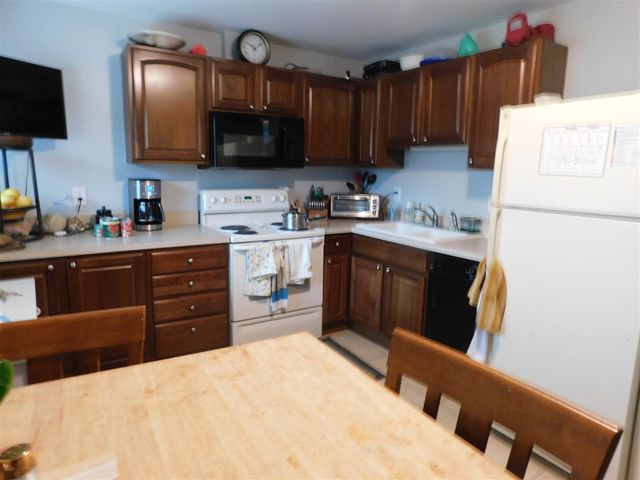 756 W Kilgore Road 108, Kalamazoo, MI 49008