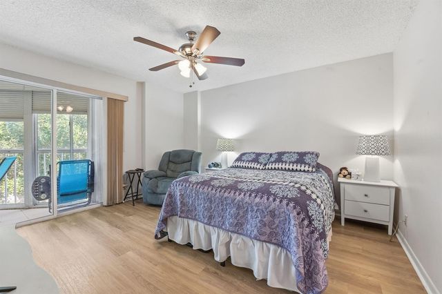 3146 Via Poinciana 307, Lake Worth, FL 33467