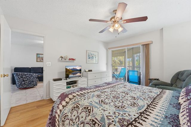 3146 Via Poinciana 307, Lake Worth, FL 33467