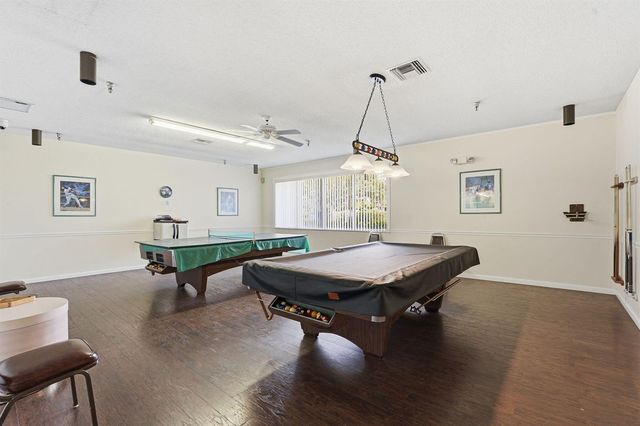 3146 Via Poinciana 307, Lake Worth, FL 33467