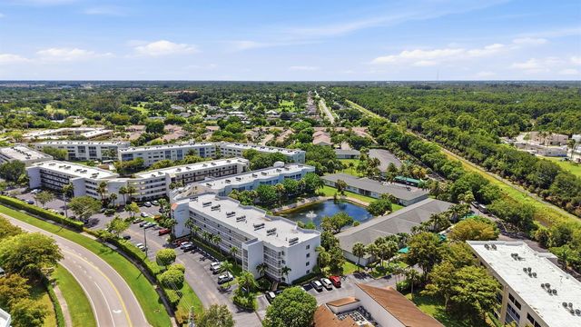 3146 Via Poinciana 307, Lake Worth, FL 33467