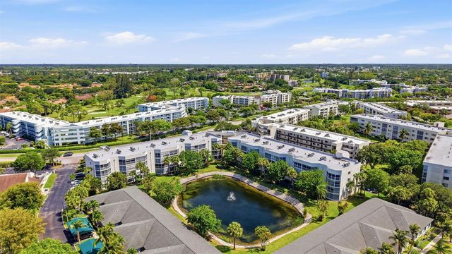 3146 Via Poinciana 307, Lake Worth, FL 33467