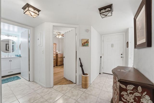 3146 Via Poinciana 307, Lake Worth, FL 33467