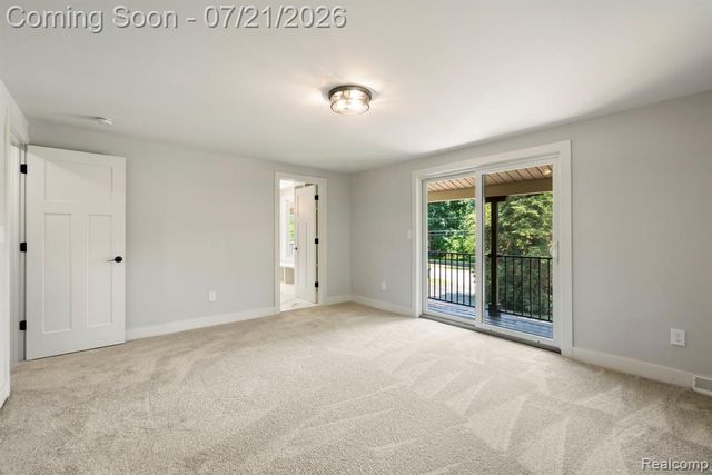 4696 Walnut Lake Road, Bloomfield Hills, MI 48301