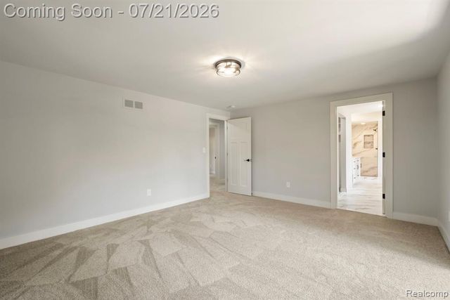4696 Walnut Lake Road, Bloomfield Hills, MI 48301