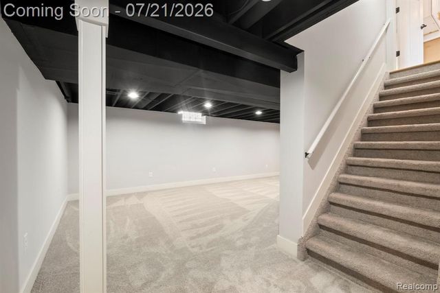 4696 Walnut Lake Road, Bloomfield Hills, MI 48301