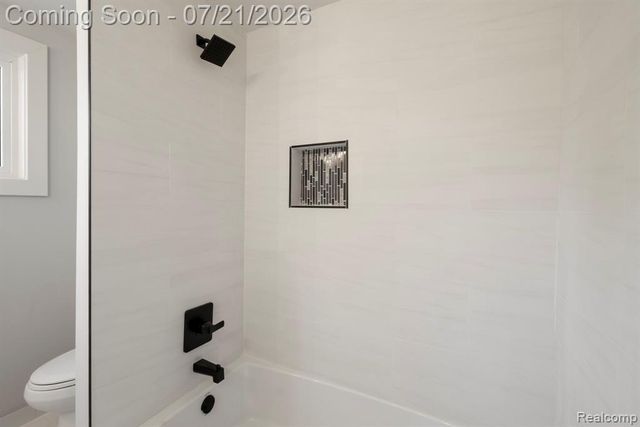 4696 Walnut Lake Road, Bloomfield Hills, MI 48301