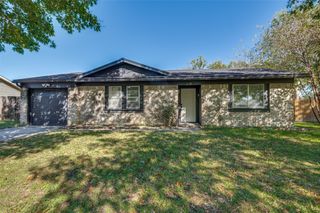1820 Emerald Drive, Irving, TX 75060